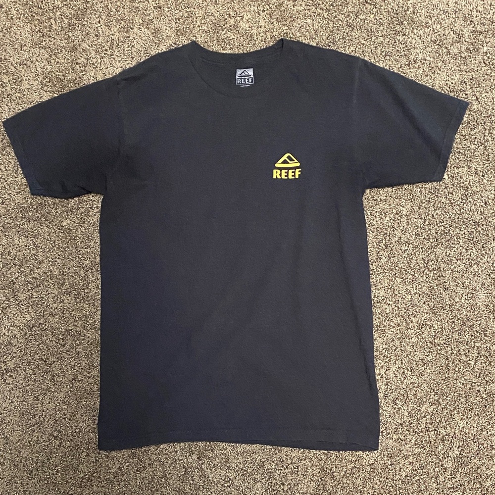 Reef Men's Dark Black Tee with Bold Yellow Emblem